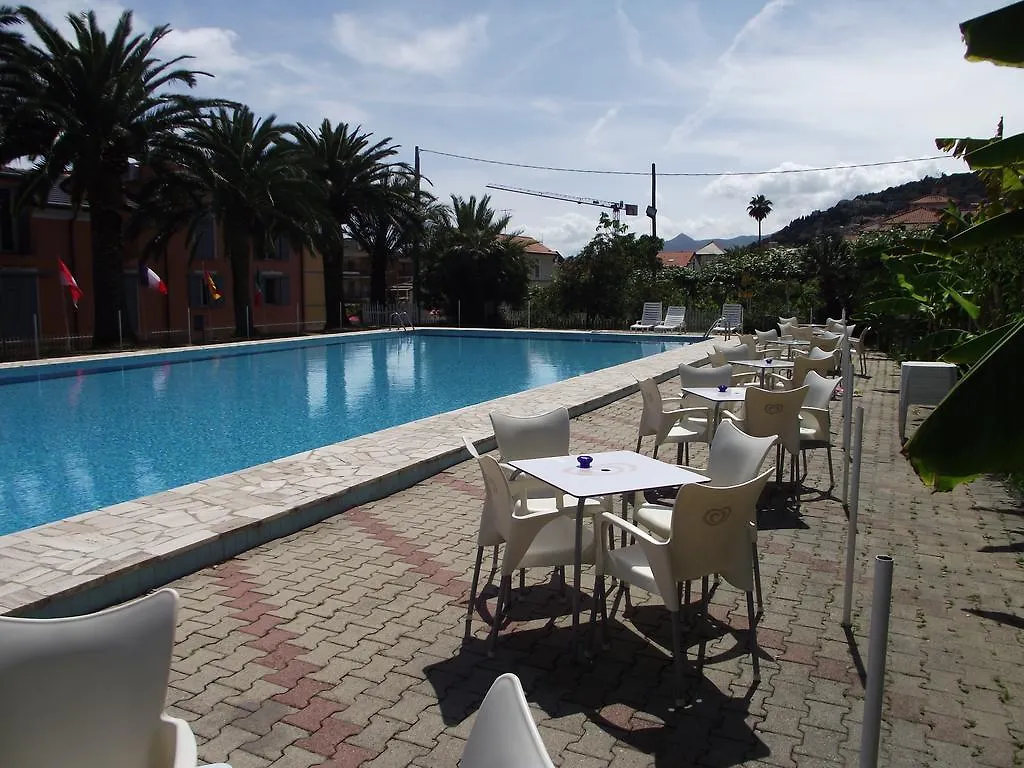 פייטרה ליגורה Il Borgo Degli Ulivi Resort 3*, פייטרה ליגורה