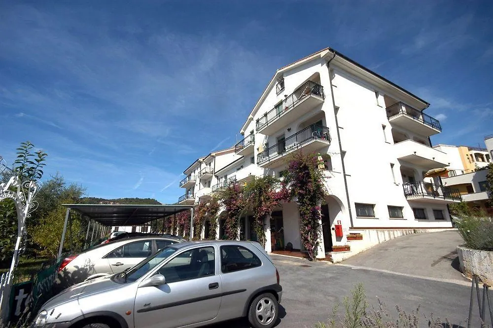 Il Borgo Degli Ulivi Resort Pietra Ligure İtalya