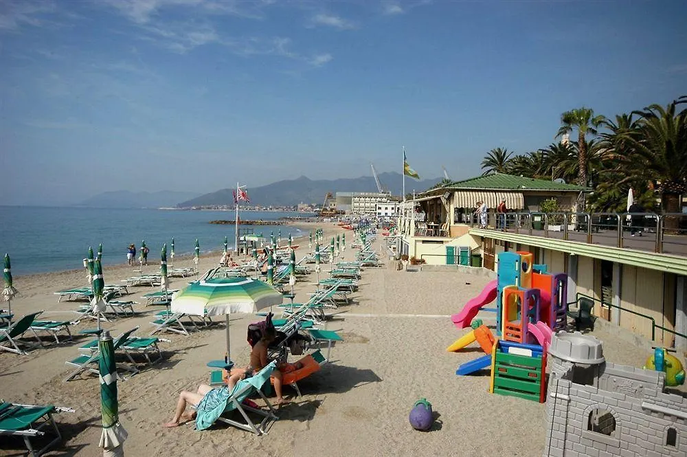 פייטרה ליגורה Il Borgo Degli Ulivi Resort 3*, פייטרה ליגורה איטליה