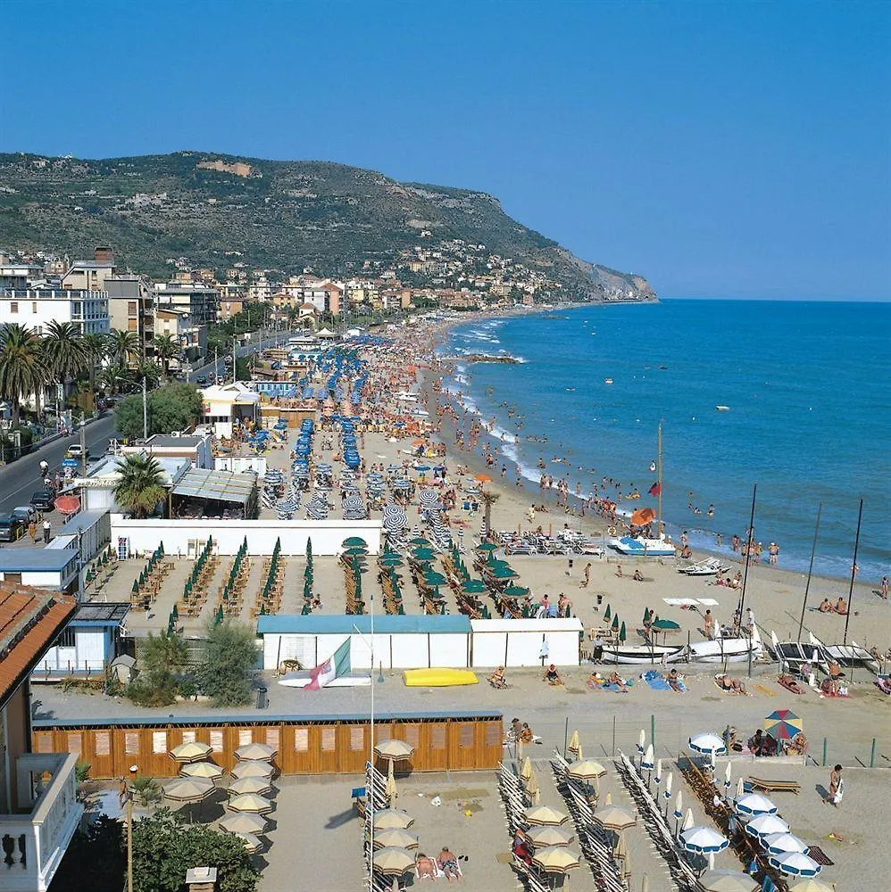 פייטרה ליגורה Il Borgo Degli Ulivi Resort 3*, פייטרה ליגורה